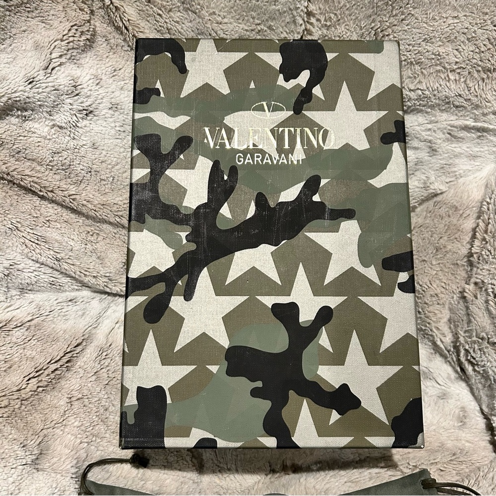 Valentino Garavani Camouflage Shoe Box with dust bag for size 37 - Picture 9 of 10